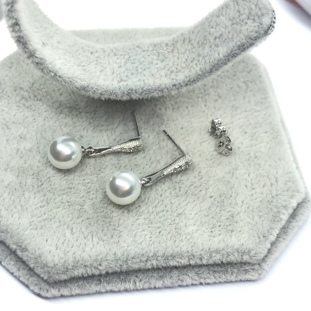 🌟 Sterling Silver 925 Faux Pearl Earrings - Picture 4 of 5